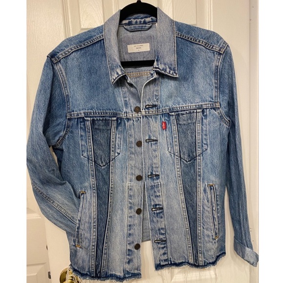 NWOT Levi’s Altered Trucker Oversized Jean Jacket - Picture 2 of 5